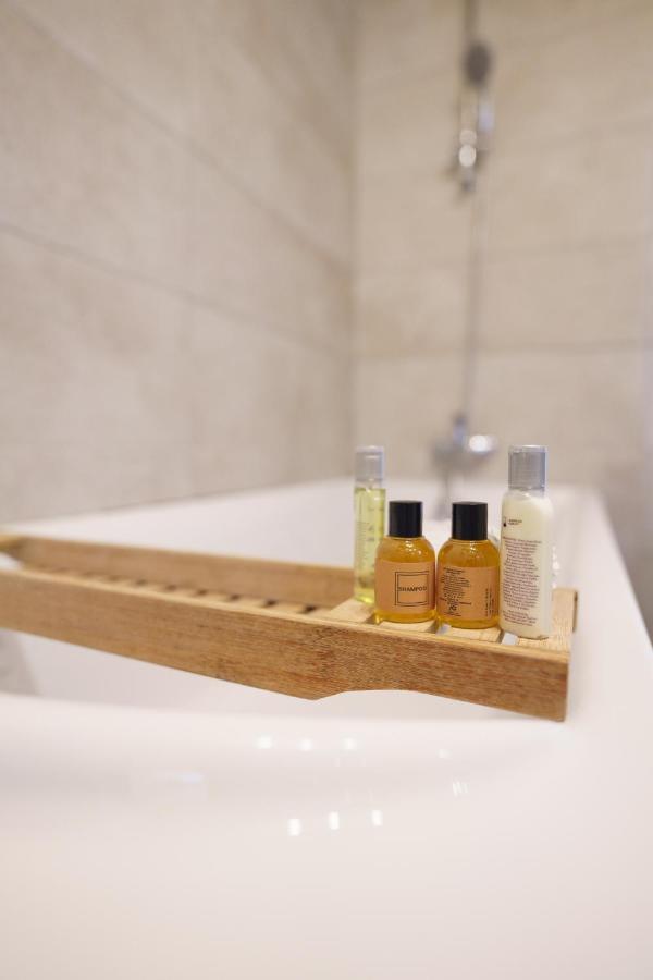Ajuga Luxury Boutique B&B Qala Exterior photo