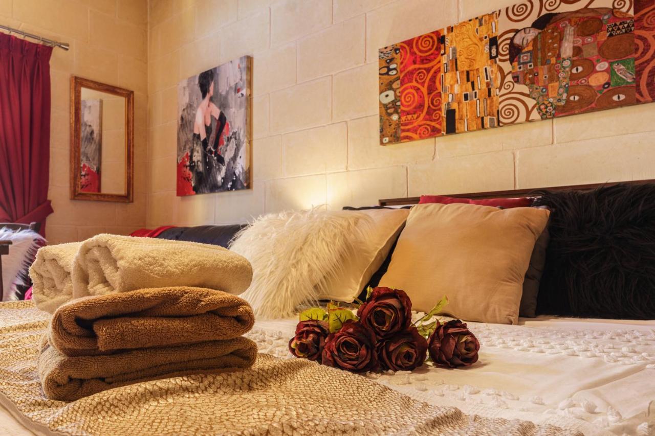 Ajuga Luxury Boutique B&B Qala Exterior photo