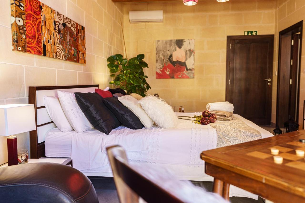 Ajuga Luxury Boutique B&B Qala Exterior photo