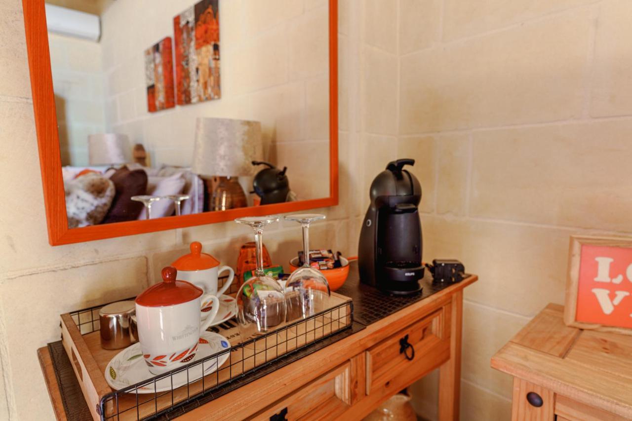 Ajuga Luxury Boutique B&B Qala Exterior photo